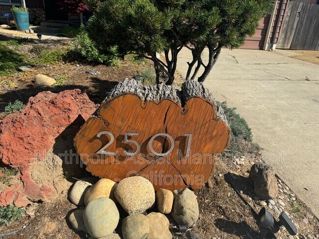 Foto del edificio - 2501 37th Ave