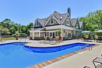 Building Photo - Patchen Oaks