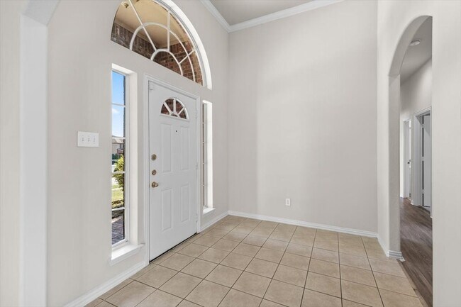 Foto del edificio - 8801 Chaps Ave
