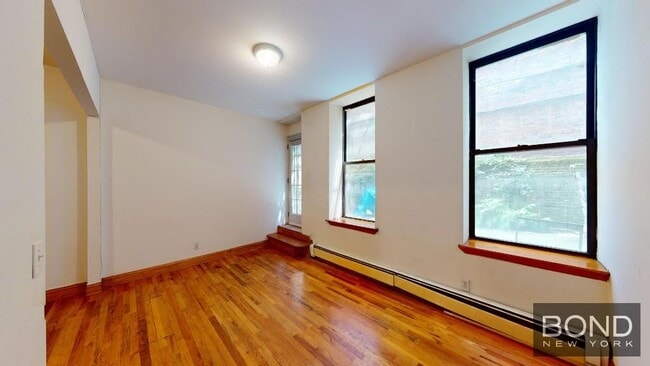 Building Photo - 814 Tenth Avenue