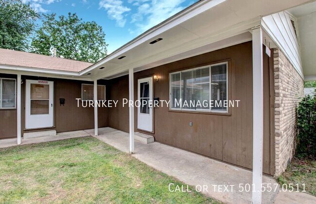 Foto del edificio - 4407 Lynn Ln