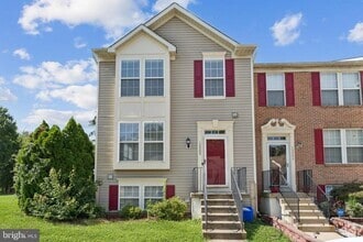 Building Photo - 12300 Sweetbriar Pl