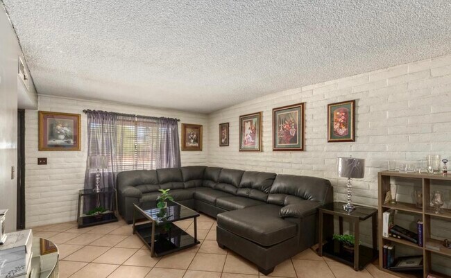 Foto del edificio - 3085 S Kolb Rd