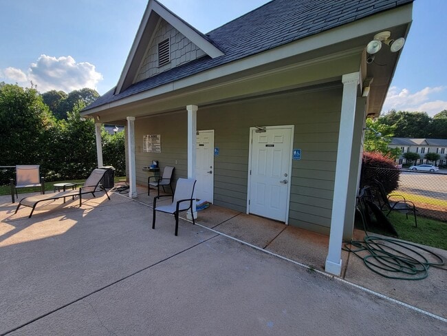 Building Photo - 72 Lakeview Estates Dr