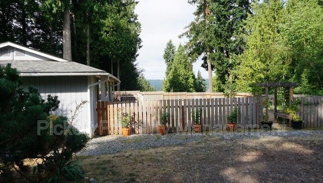 Building Photo - 19153 12th Ave NE