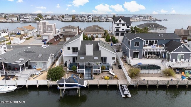 Foto del edificio - 385 Aldo Dr