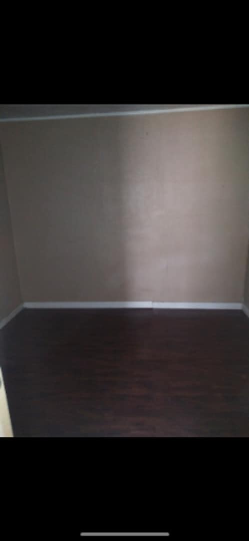 Foto del edificio - 105 E Bond St