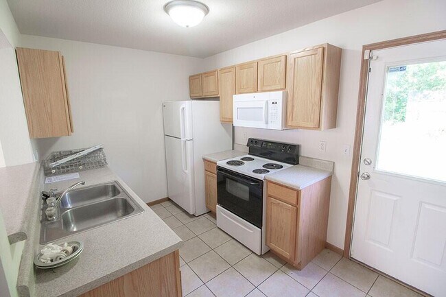 Foto del edificio - 1529 Bodie Dr