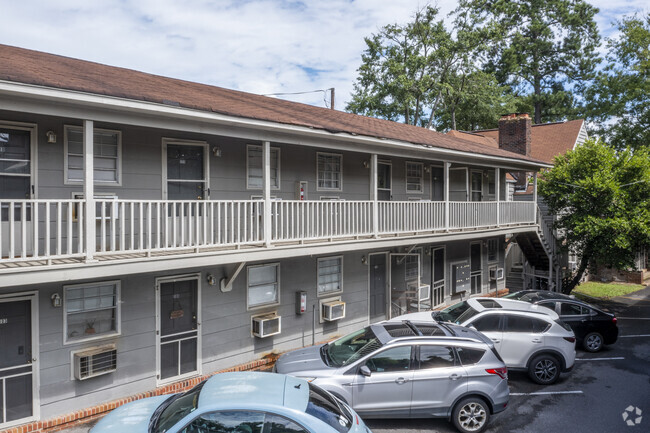 Building Photo - Audubon Manor