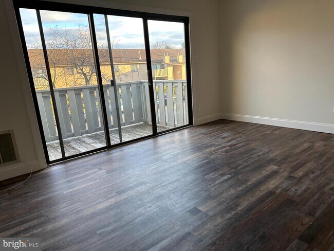 Building Photo - 1706 Woodhollow Dr