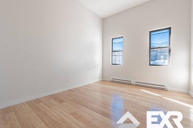 Building Photo - 415 Knickerbocker Ave