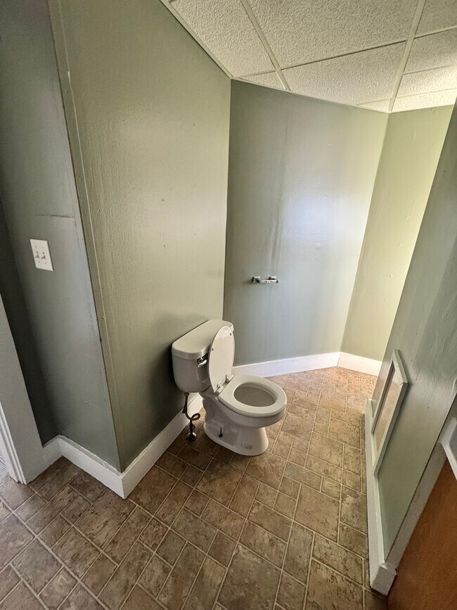 Foto del edificio - 96 Frost St