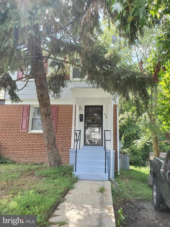 Building Photo - 4563 Akron St