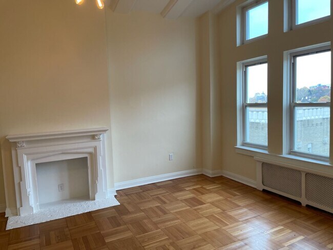 Interior Photo - The Royal York Apartments