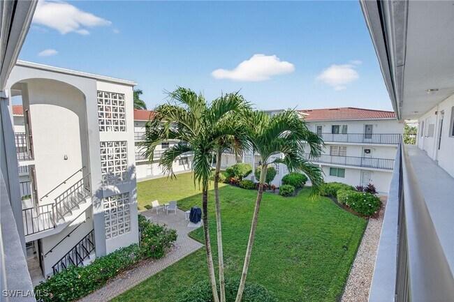 Foto del edificio - 5 High Point Cir W