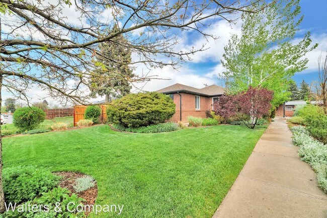 Building Photo - 4 br, 2 bath House - 1420 Spruce Street