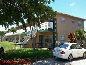 Building Photo - 6011 SW 41st St