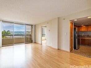 Building Photo - 2499 Kapiolani Blvd
