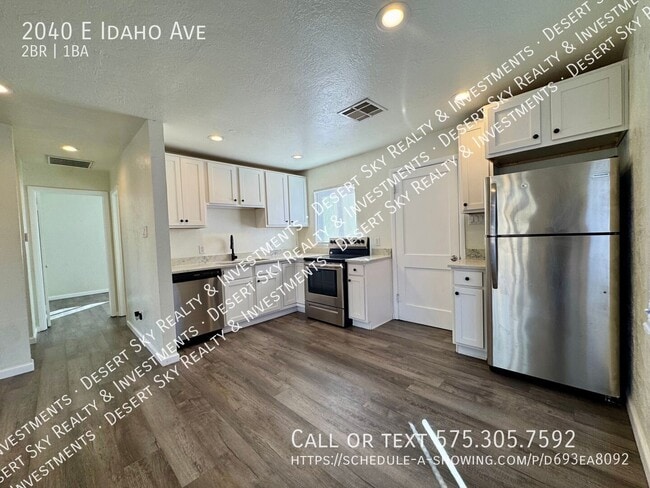 Building Photo - 2040 E Idaho Ave