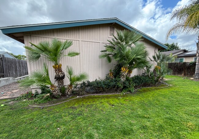 Foto del edificio - 8714 Rumson Dr