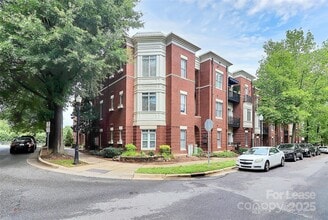 Building Photo - 793 Garden District Dr
