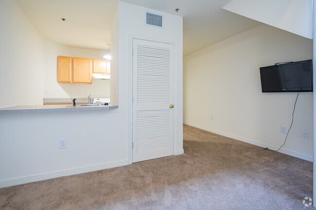 2BR, 2BA - Coliseum Lofts