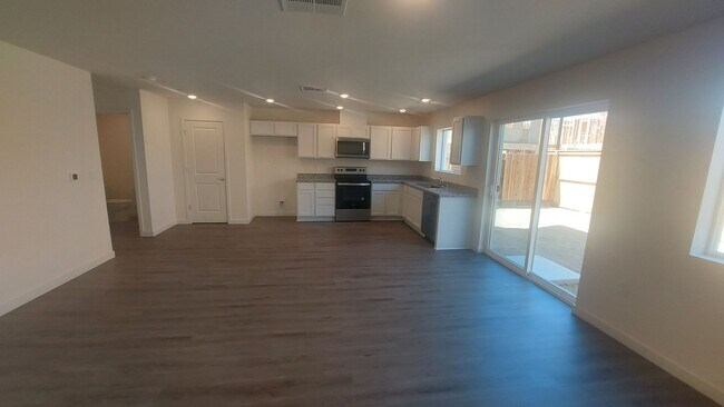 Foto del edificio - Brand New 4bedroom, 2.5bath in West Roseville