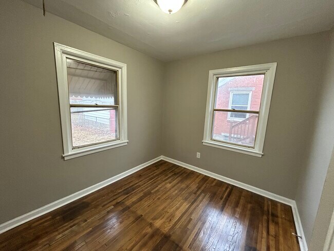 Foto del edificio - 4217 Fulton Ave