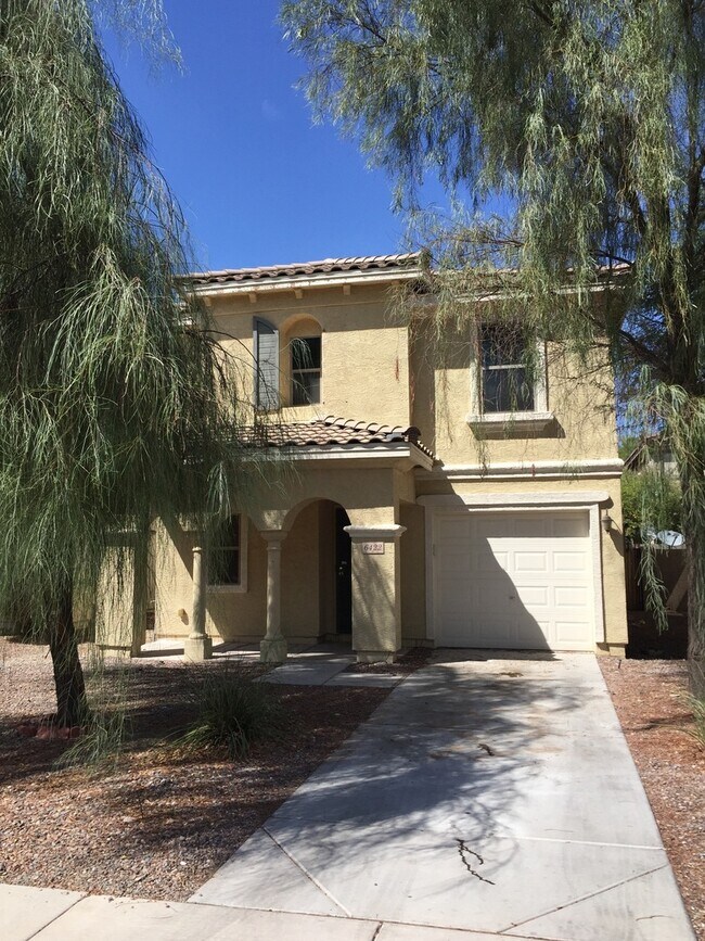 Building Photo - 3 Bed 2 Bath Laveen Home