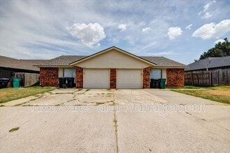 Building Photo - 3718 Southwind Ave