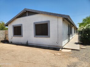 Building Photo - 1714 S 7th Ave