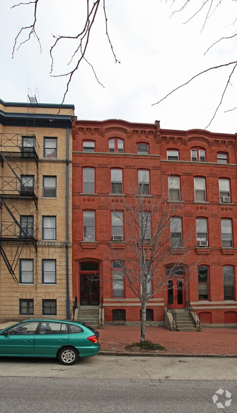Primary Photo - 1623 Park Avenue