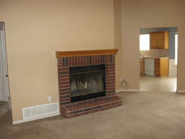 Foto del edificio - 903 Whirlaway Dr