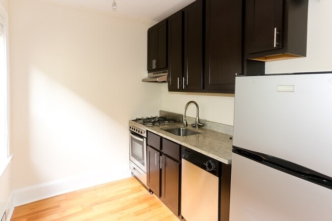 Foto del edificio - 4740 N Hermitage Ave