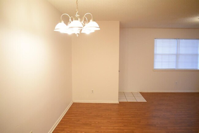 Building Photo - 222 Polk Ave