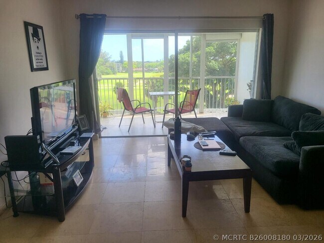 Foto del edificio - 3050 N Palm Aire Dr
