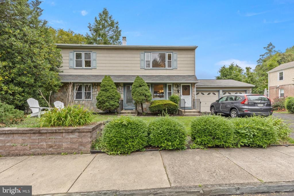 Primary Photo - 209 Hillside Ave