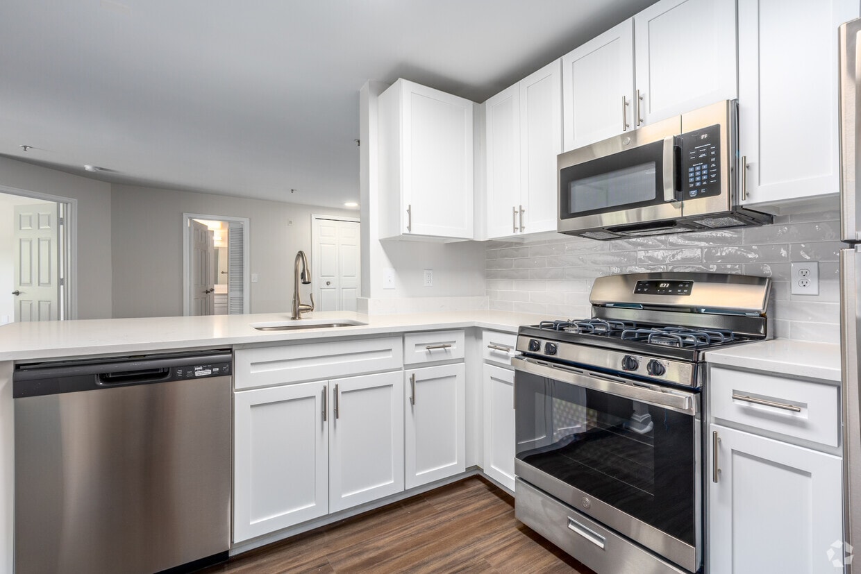 Foto principal - Eagle Rock Apartments at Columbia Pike