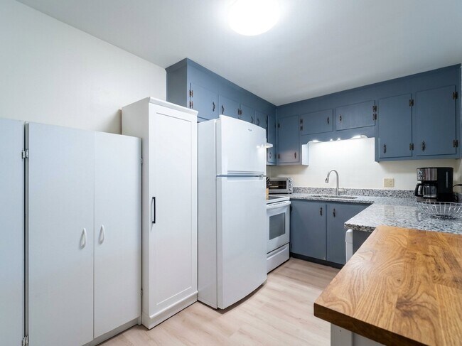 Foto del edificio - 403 Gray Rd