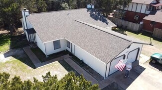 Building Photo - 5505 Thunderbird St