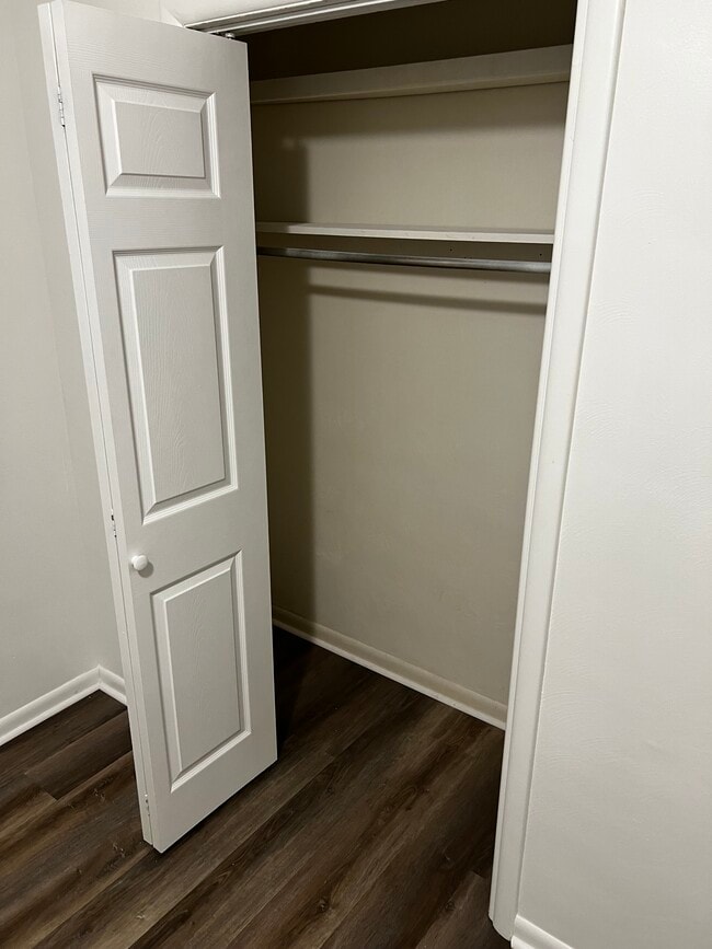 Building Photo - 1879 E G Ave