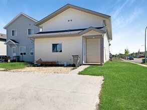 Building Photo - 7302 115a St