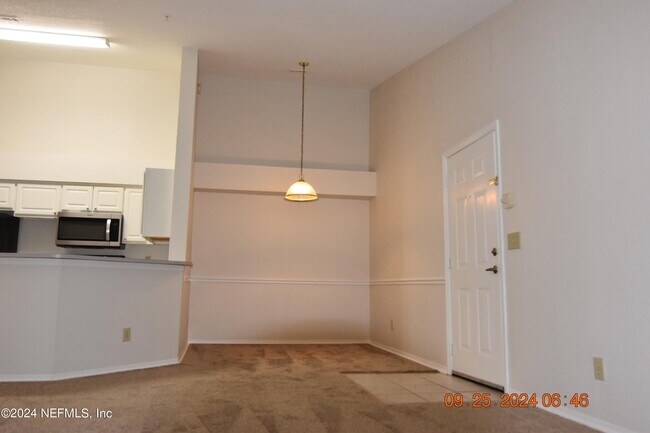 Building Photo - 13810 Sutton Park Dr N