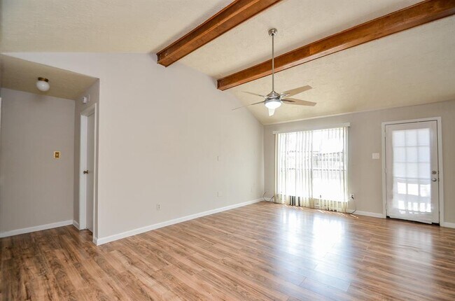 Building Photo - 7623 Kite Hill Dr