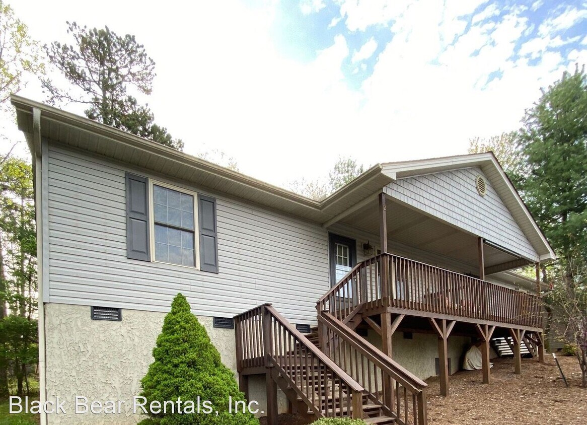 2 br, 2 bath House 2 Buckshot Ridge Dr House for Rent in Asheville, NC