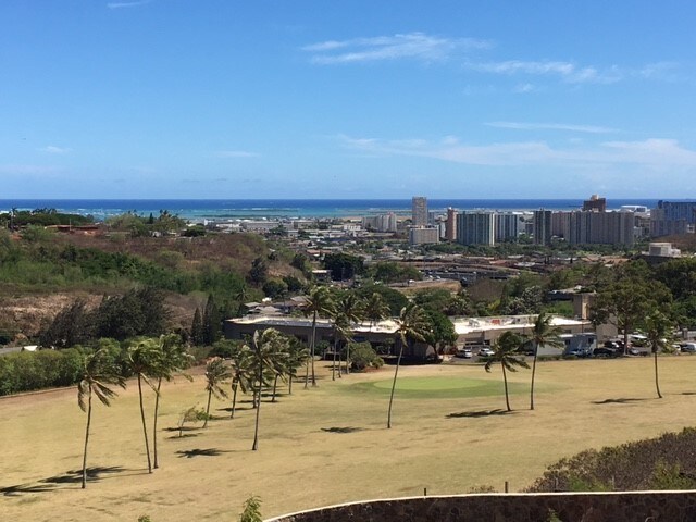 Foto del edificio - 1355 Moanalualani Pl