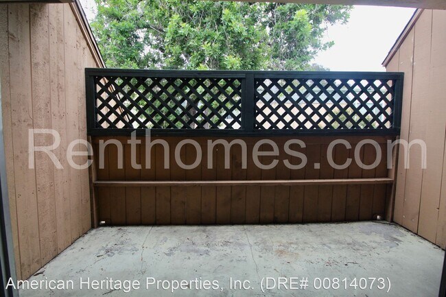 Building Photo - 3 br, 2 bath House - 8747 Navajo Road #7