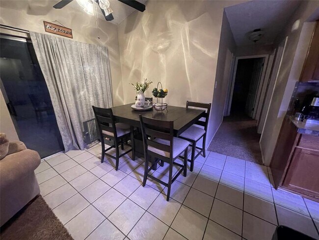 Foto del edificio - 1626 Partridge Pl