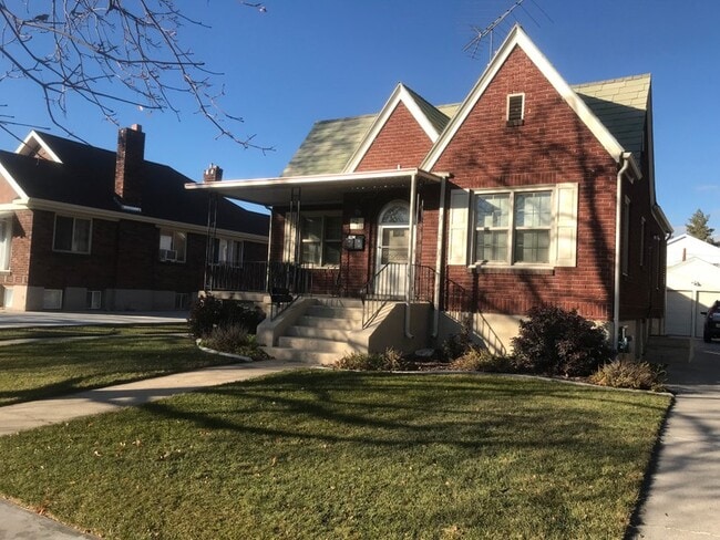 Building Photo - 131 E 300 N