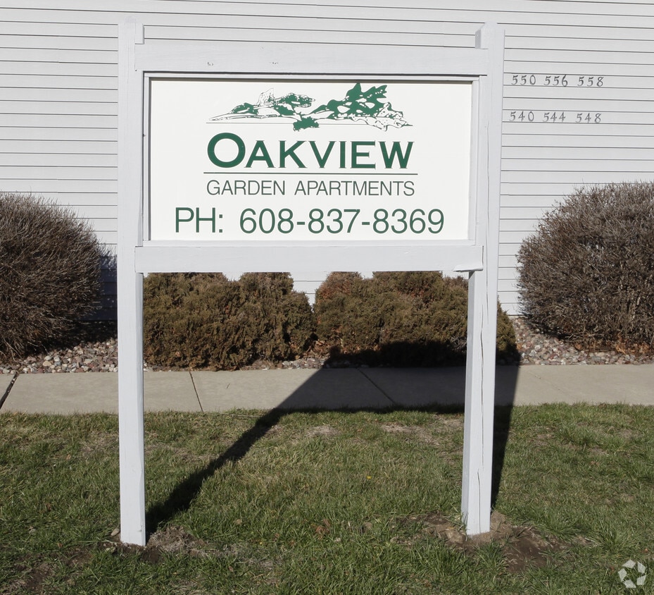 Oakview Garden Apartments Apartments in Sun Prairie, WI